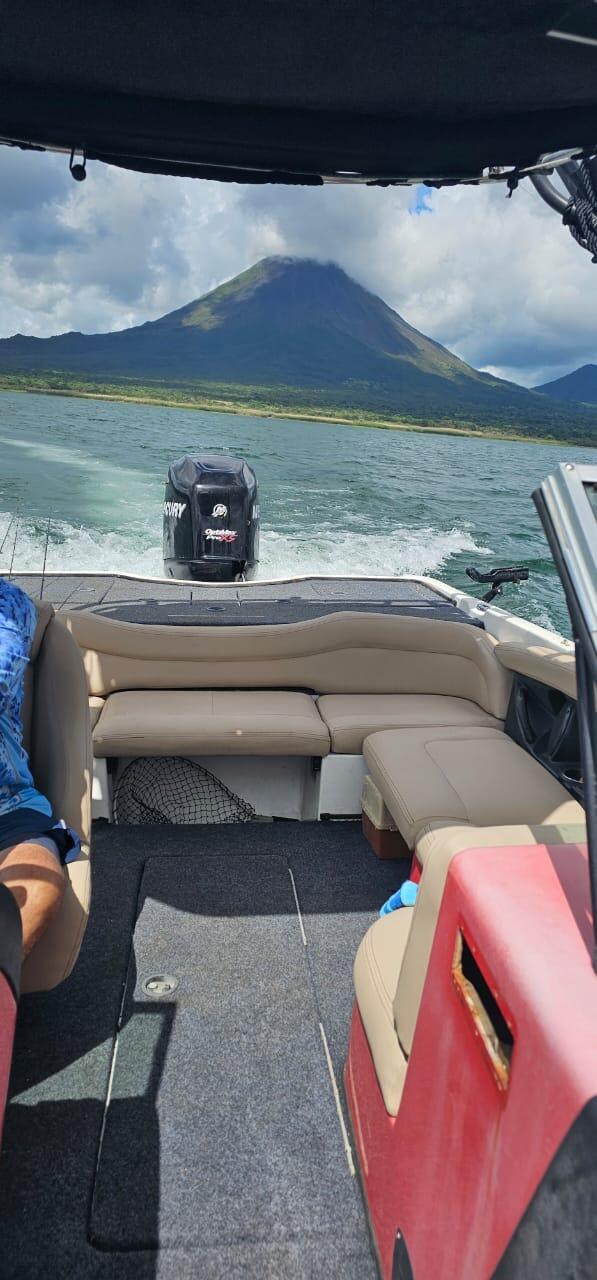 aventura - Arenal Lake Scenic Boat Experience Arenal Guanacaste - Tour en Costa Rica